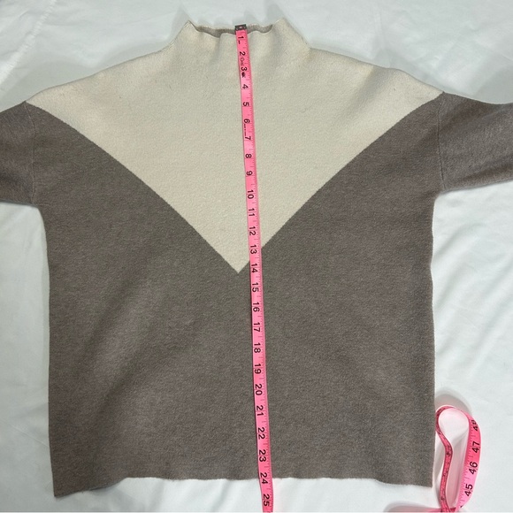 Cynthia Rowley ColorBlock Turtleneck Mockneck Contemporary Preppy Sweater Size M - Picture 14 of 14